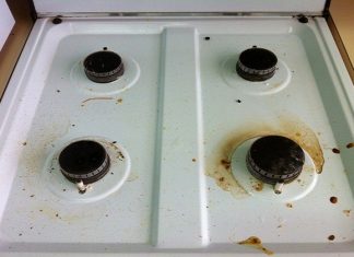 How to Clean Stove Top