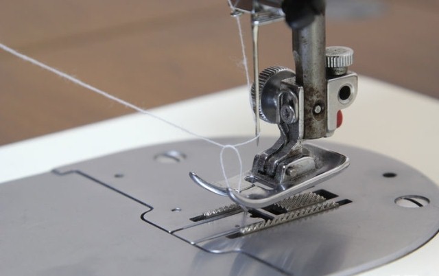 How to Use a Sewing Machine