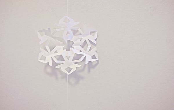 how to make paper snowflakes 6