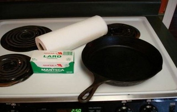 how to season a cast iron skillet 1
