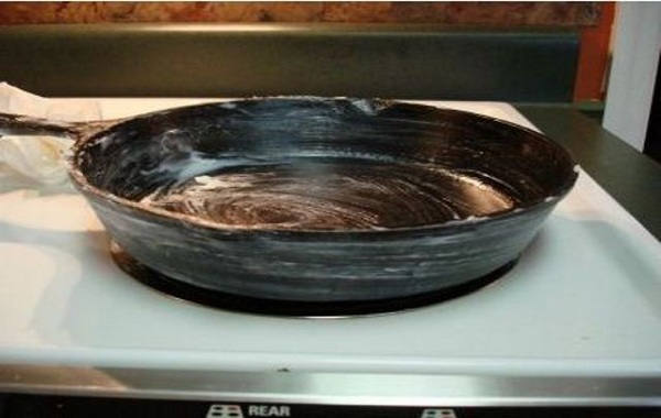 how to season a cast iron skillet 6